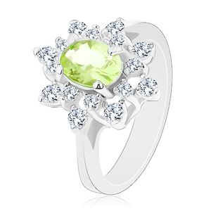 Blýskavý prsten stříbrné barvy, světle zelený zirkonový ovál, čiré lupínky - Velikost: 61
