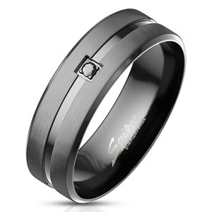 Ocelový prsten - černý kulatý zirkon, matné proužky, hladký povrch - Velikost: 70