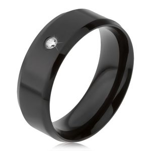 Černý ocelový prsten, čirý kamínek, zkosené okraje - Velikost: 56