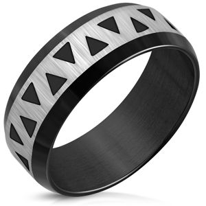 Černý prsten z oceli - zkosené hrany, saténový pás s šipkami, 8 mm - Velikost: 62