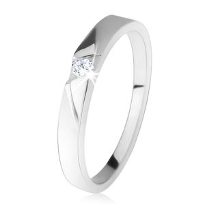Lesklý prsten s čirým zirkonem, šikmé broušené pásy, ze stříbra 925 - Velikost: 58