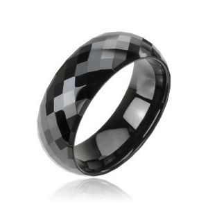 Lesklý wolframový prsten v černém odstínu - vybroušené kosočtverce, 8 mm - Velikost: 61