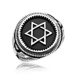 Mohutný prsten stříbrné barvy, ocel 316L, Davidova hvězda v černém kruhu - Velikost: 58