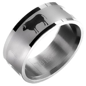Ocelový prsten 316L - hladká obroučka s motivem býka - Velikost: 56