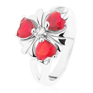 Ocelový prsten, blýskavý květ s červenými srdíčkovitými zirkony - Velikost: 52