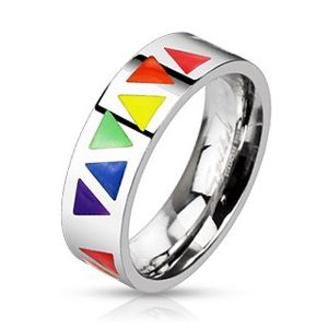 Ocelový prsten s barevnými trojúhelníky na stříbrném podkladu - Velikost: 50
