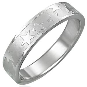 Ocelový prsten s matným středovým pásem a hvězdami - Velikost: 55