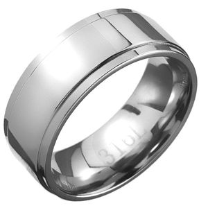 Ocelový prsten - stříbrná obroučka se středovým pásem - Velikost: 66