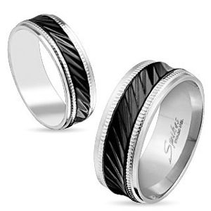 Ocelový prsten stříbrné barvy, černý pruh se šikmými zářezy, vroubky, 8 mm - Velikost: 70