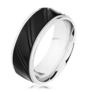 Ocelový prsten stříbrné barvy s černým pásem, šikmé zářezy  - Velikost: 68