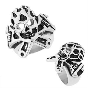 Ocelový prsten stříbrné barvy, vypouklá patinovaná lebka, francouzský klíč - Velikost: 66