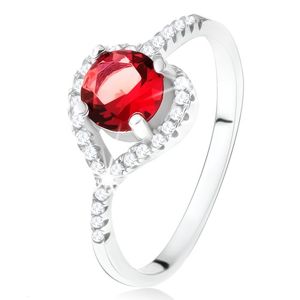 Prsten s asymetrickým zirkonovým srdcem, červený kámen, stříbro 925 - Velikost: 55