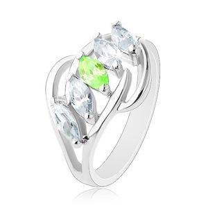 Prsten s rozdělenými rameny, lesklé obloučky, pás zrnek čiré a zelené barvy - Velikost: 51