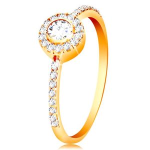 Prsten ve 14K zlatě - kulatý zirkon v třpytivém kroužku, zirkonová ramena - Velikost: 60
