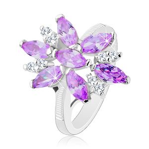 Prsten ve stříbrné barvě, velký květ z fialových a čirých zirkonů - Velikost: 49