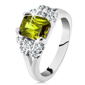 Prsten ve stříbrném odstínu, obdélníkový zirkon v zelené barvě, čiré zirkonky - Velikost: 51