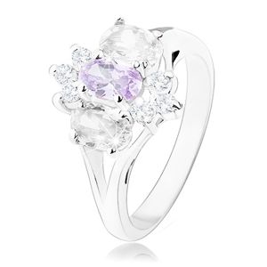 Prsten ve stříbrném odstínu s rozdělenými rameny, fialovo-čirý květ - Velikost: 57