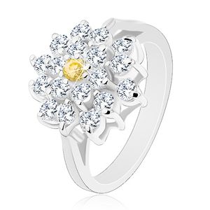 Prsten ve stříbrném odstínu, velký zirkonový květ čiré barvy, žlutý střed - Velikost: 49