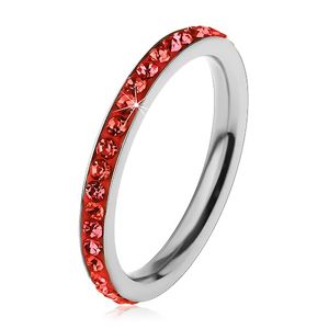 Prsten z chirurgické oceli stříbrné barvy, zirkonky ve světle červeném odstínu - Velikost: 52