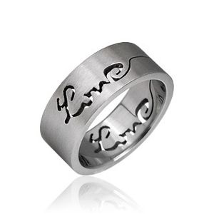 Prsten z chirurgické oceli - vyrytý nápis LOVE - Velikost: 52