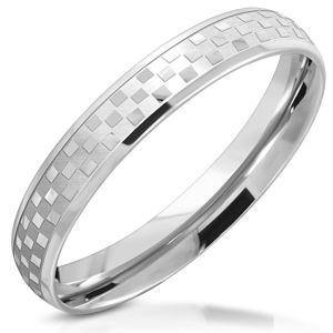 Prsten z chirurgické oceli - zrcadlově lesklý šachovnicový motiv, 3,5 mm - Velikost: 54