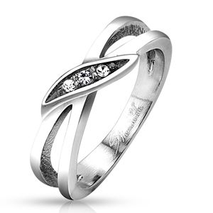 Prsten z oceli 316L  stříbrné barvy, rozdělená ramena, čiré zirkony - Velikost: 48