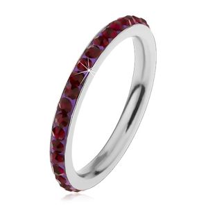 Prsten z oceli 316L ve stříbrném odstínu, zirkony tmavě fialové barvy - Velikost: 57
