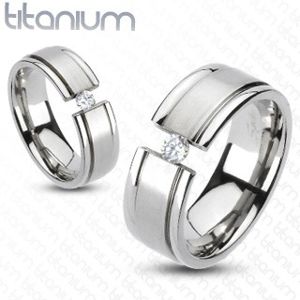 Prsten z titanu - rozseklý prsten, třpytivý zirkon - Velikost: 52