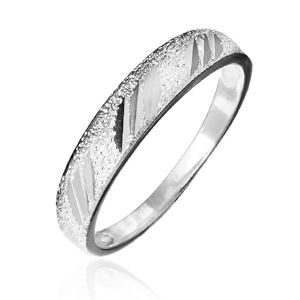 Prsten ze stříbra 925 - pískovaný s lesklými zářezy - Velikost: 61