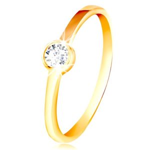 Prsten ze žlutého zlata 585 - kulatý čirý zirkon v lesklé objímce - Velikost: 58
