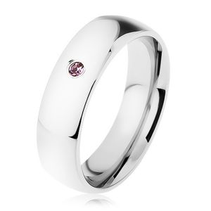 Širší ocelový prsten, stříbrná barva, drobný zirkonek ve fialovém odstínu - Velikost: 54