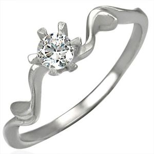 Snubní prsten s krásně uchyceným zirkonem - Velikost: 49