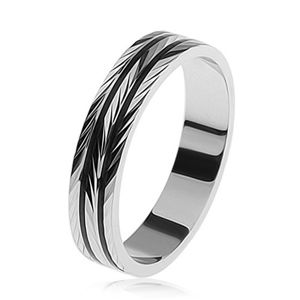 Stříbrný prsten 925, gravírované šikmé zářezy, černé pásky po obvodu - Velikost: 66