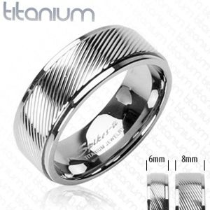 Titanový prsten s diagonálními pruhy - Velikost: 72
