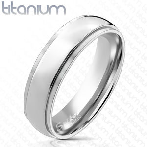 Titanový prsten ve stříbrném odstínu - zrcadlově lesklý pás uprostřed, 6 mm - Velikost: 65