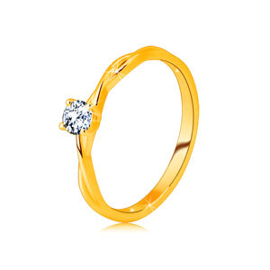 Zásnubní prsten ve žlutém 14K zlatě - broušený zirkon čiré barvy zasazený v prstenu - Velikost: 49