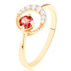 Zlatý prsten 375 - zirkonový srpek měsíce, kulatý červený granát - Velikost: 50