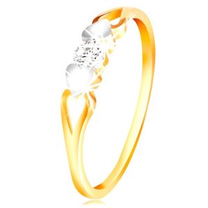 Zlatý prsten 585 - srdíčka z bílého zlata, výřezy a čirý zirkon uprostřed - Velikost: 55