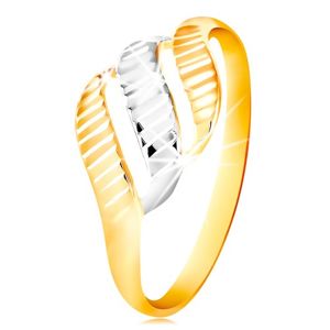 Zlatý prsten 585 - tři vlnky ze žlutého a bílého zlata, blýskavé zářezy - Velikost: 55